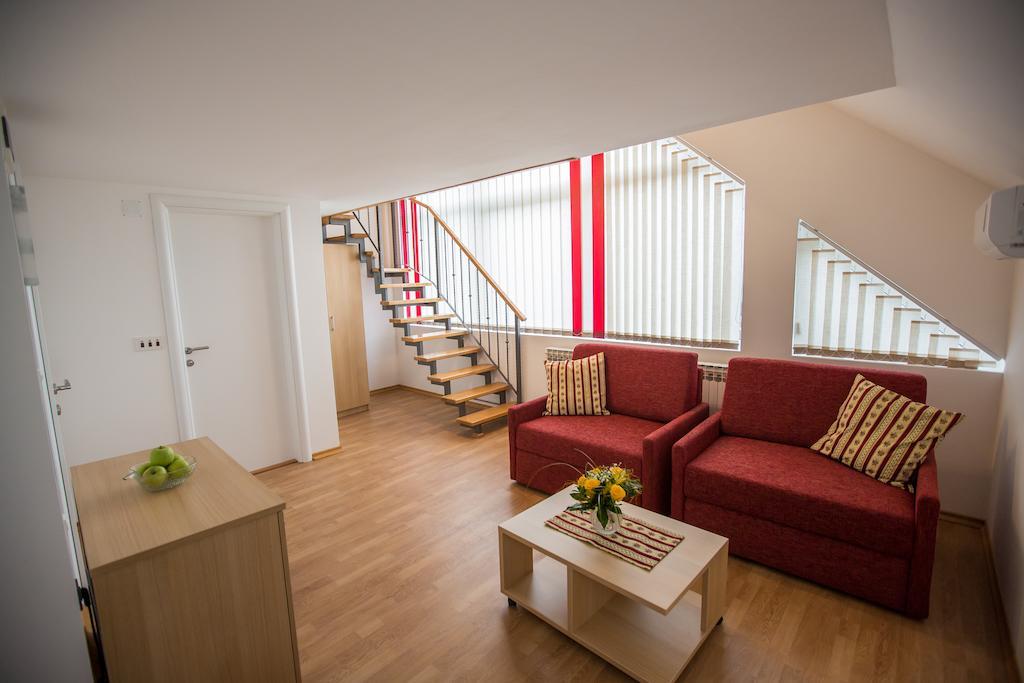Apartments And Rooms Millennium Ogulin Rum bild